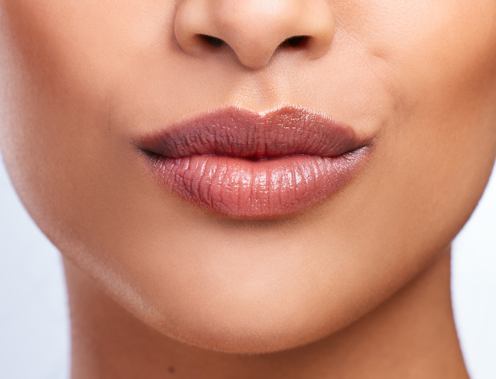 Lip-flip, schöne Lippen ohne Filler